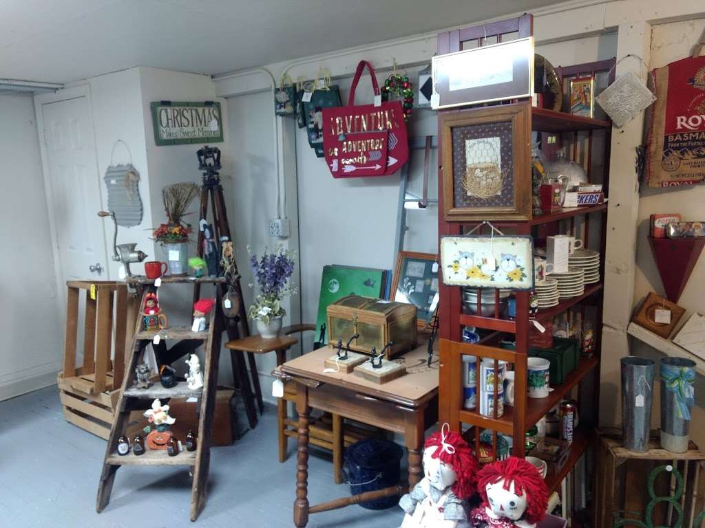Silver Fox Merchants of Antiques and Uniques | 206 S 2nd St, Odessa, MO 64076, USA | Phone: (816) 230-5600