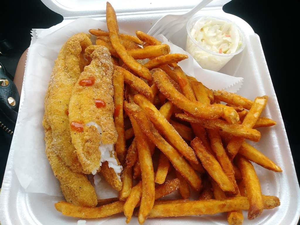 JS Fish And Chicken | 3012 N 27th St, Kansas City, KS 66104 | Phone: (913) 233-0203