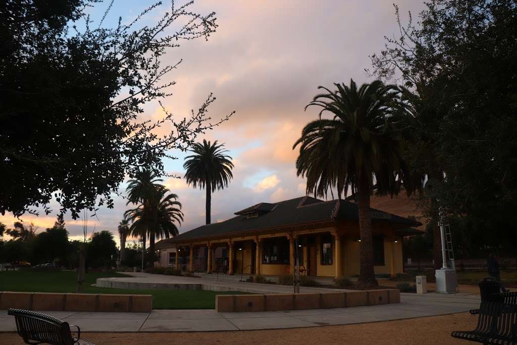 Niles Depot | 37592 Niles Blvd, Fremont, CA 94536, USA | Phone: (510) 797-4449