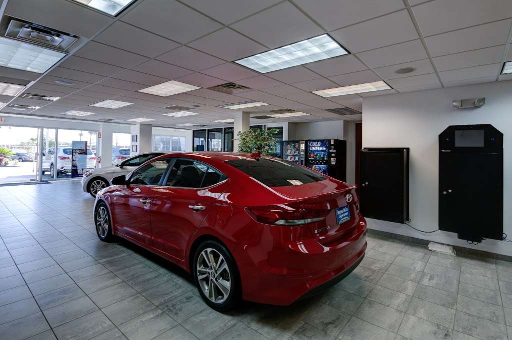 Sterling McCall Hyundai | 10505 Southwest Fwy, Houston, TX 77074, USA | Phone: (713) 981-4400