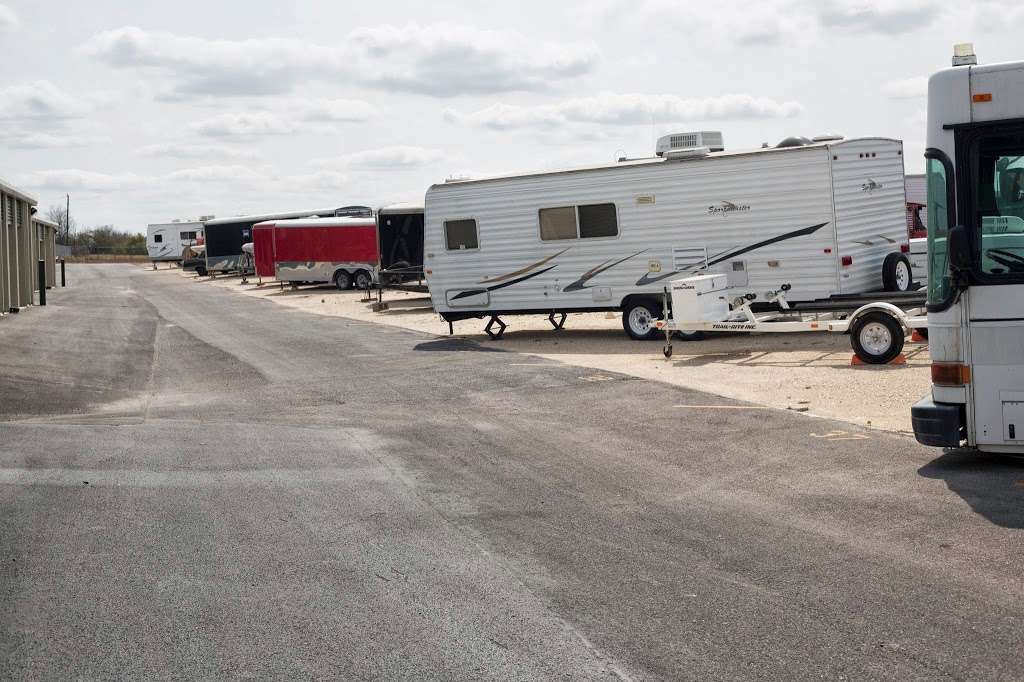 Rocket Self Storage | 8678 FM78, Converse, TX 78109, USA | Phone: (210) 610-2429