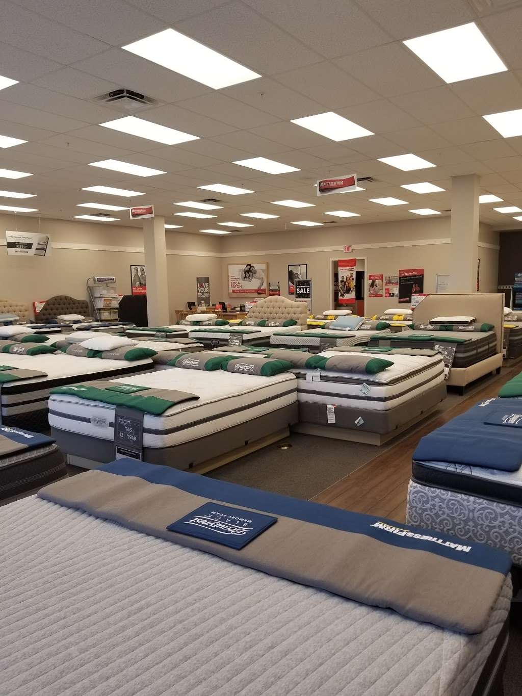 Mattress Firm Westwinds of Boca | 9982 Glades Rd Ste G3, Boca Raton, FL 33434, USA | Phone: (561) 558-2910