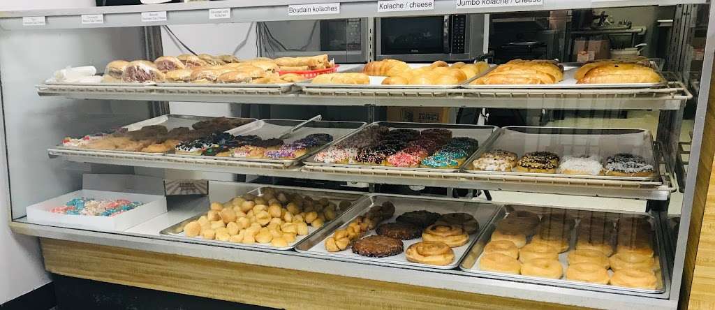 Just Rising Donuts Shop | 7210 Lawndale St suite b, Houston, TX 77012, USA | Phone: (832) 670-1318