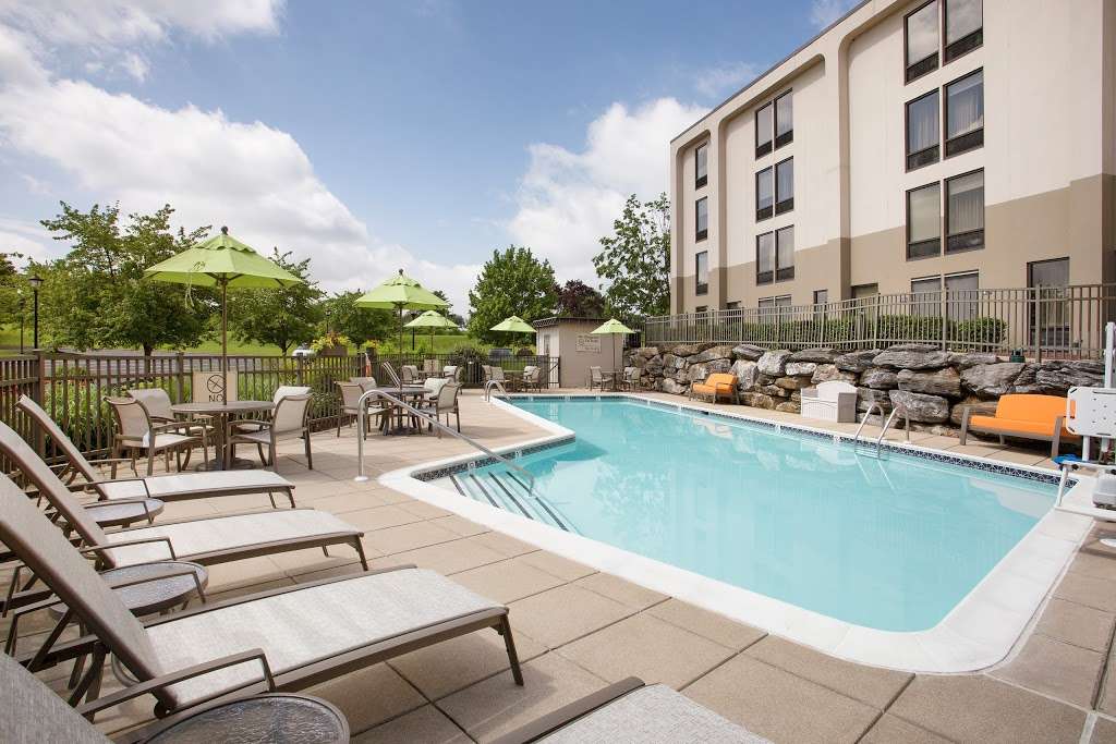 Hampton Inn Lancaster | 545 Greenfield Rd, Lancaster, PA 17601, USA | Phone: (717) 299-1200