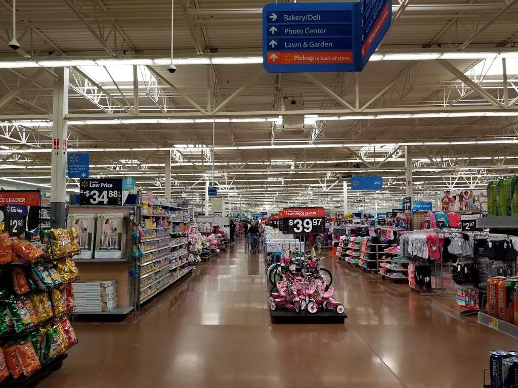 Walmart Supercenter | 505 Riverstone Pkwy, Kankakee, IL 60901, USA | Phone: (815) 802-1884