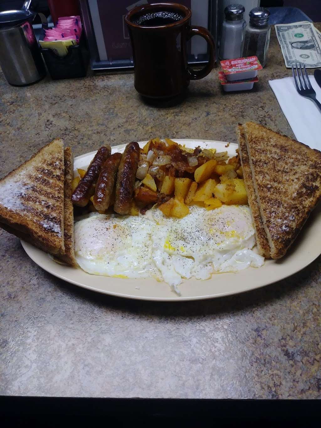 Bettys Restaurant | 1137 Charles St, North Providence, RI 02904, USA | Phone: (401) 724-7993