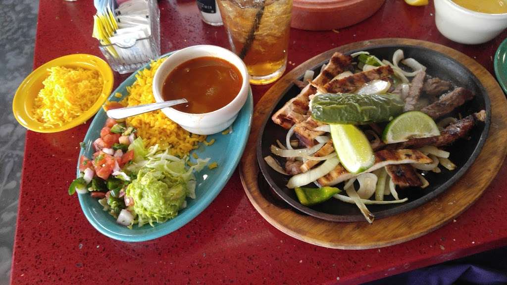 Las Palomas Mexican Grill | 12230 W Lake Houston Pkwy, Houston, TX 77044, USA | Phone: (346) 754-5025