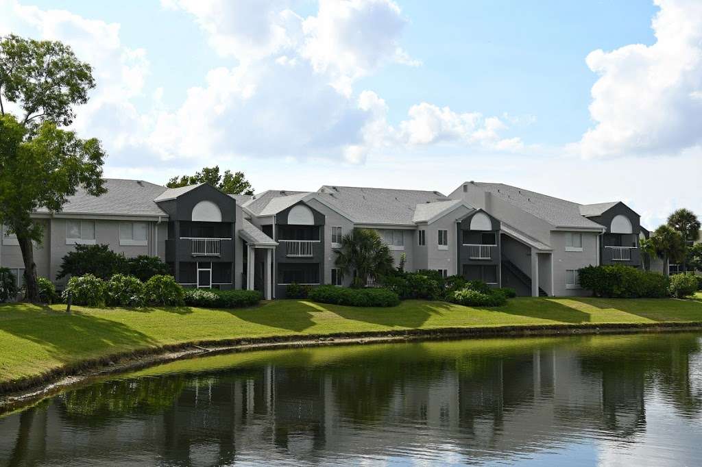 Hidden Harbour Luxury Apartment Homes | 8800 NW 78th Ct, Tamarac, FL 33321, USA | Phone: (954) 726-2226