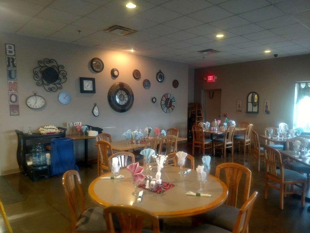 Brunos Restaurant | 730 Cornerstone Crossing, Waterford, WI 53185, USA | Phone: (262) 514-3663