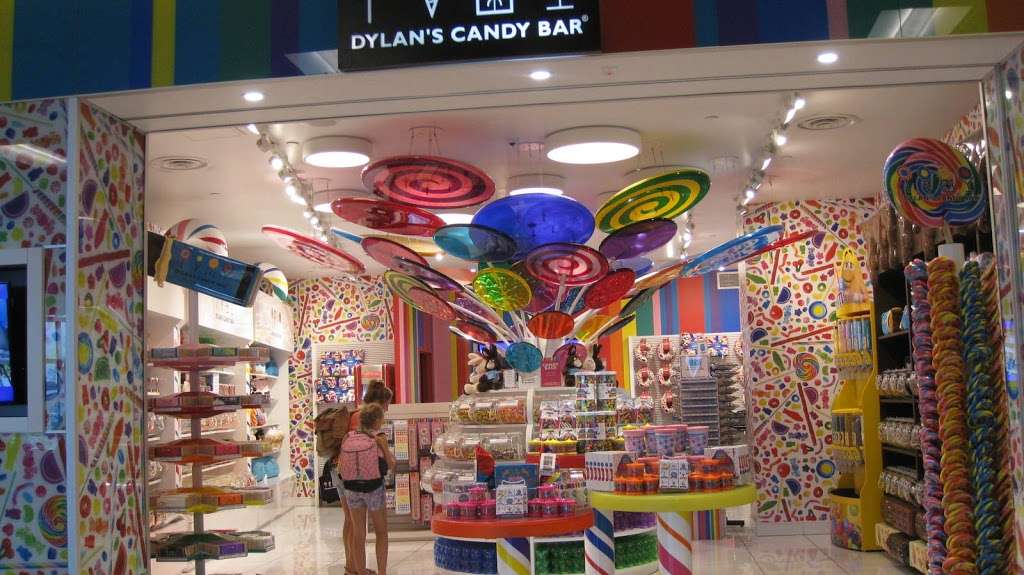 Dylans Candy Bar | 7800 Airport Blvd, Houston, TX 77061, USA | Phone: (832) 589-1268