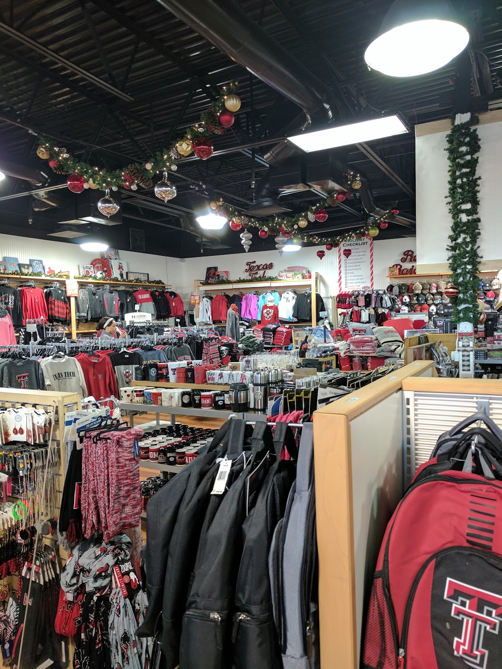 Red Raider Outfitter - Southwest | 6816 Slide Rd, Lubbock, TX 79424, USA | Phone: (806) 771-1070