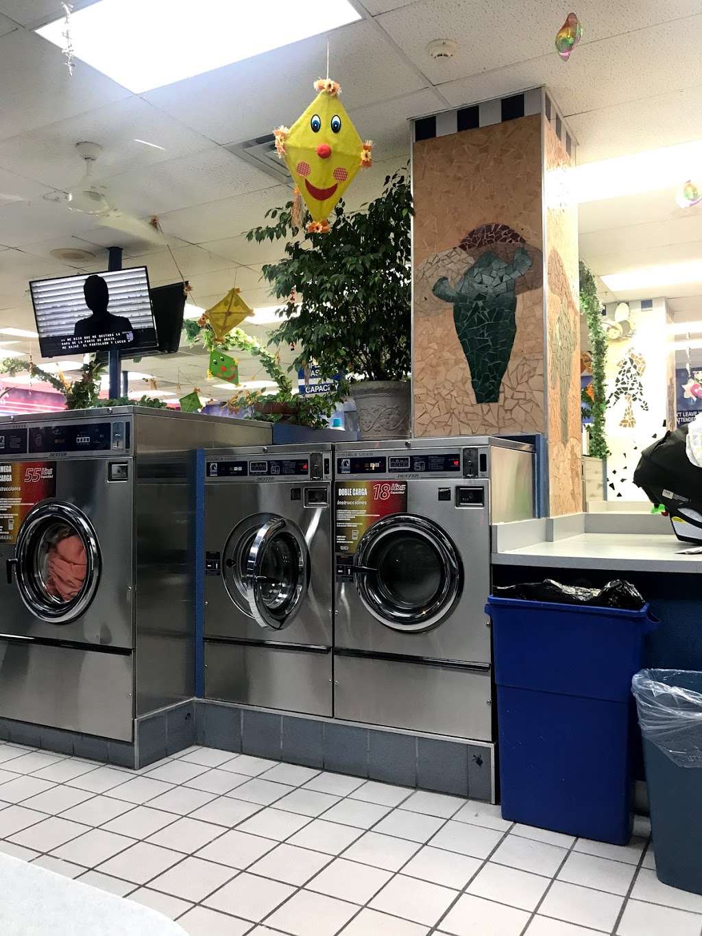 Coin Laundry | 2700 N Austin Ave, Chicago, IL 60639, USA