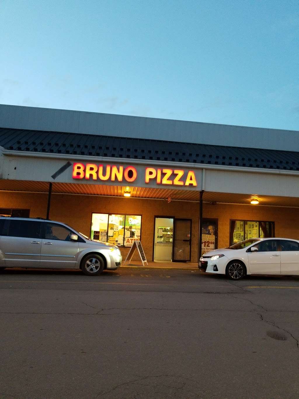 Brother Brunos Pizza | 739, 6134, 123 Village Center Dr, Hawley, PA 18428, USA | Phone: (570) 775-0430