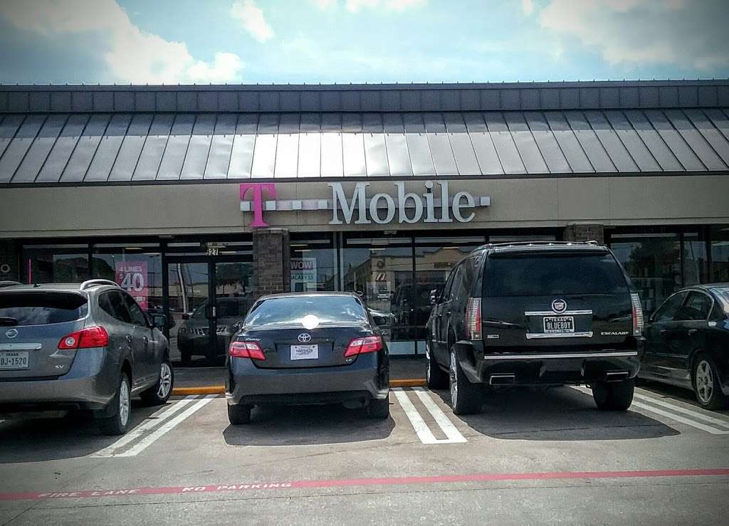 T-Mobile | 327 S Cedar Ridge Dr, Duncanville, TX 75116, USA | Phone: (469) 759-6700