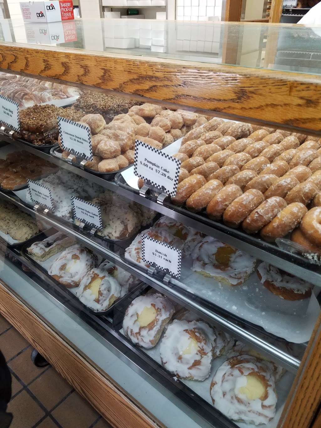 Longs Bakery | 1453 N Tremont St, Indianapolis, IN 46222, USA | Phone: (317) 632-3741