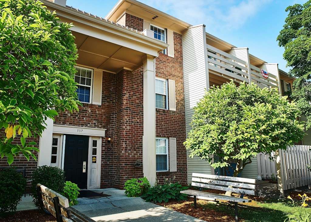 Cambridge Square Apartments of Beech Grove | 335 East Churchman Place, Beech Grove, IN 46107 | Phone: (317) 788-4596