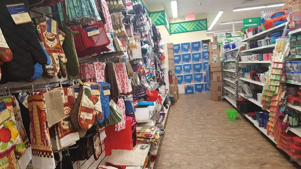 Dollar Tree | 11502 Jamaica Ave, Richmond Hill, NY 11418, USA | Phone: (718) 374-0059