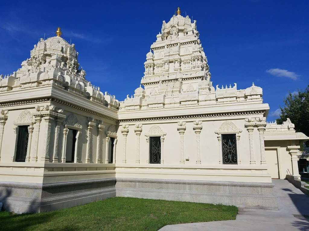 Sri Meenakshi Devasthanam | 17130 McLean Rd, Pearland, TX 77584 | Phone: (281) 489-0358