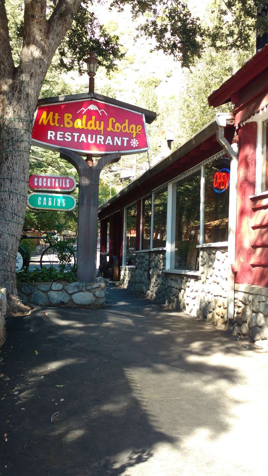 Mt. Baldy Lodge | 6777 Mt Baldy Rd, Mt Baldy, CA 91759, USA | Phone: (909) 982-1115