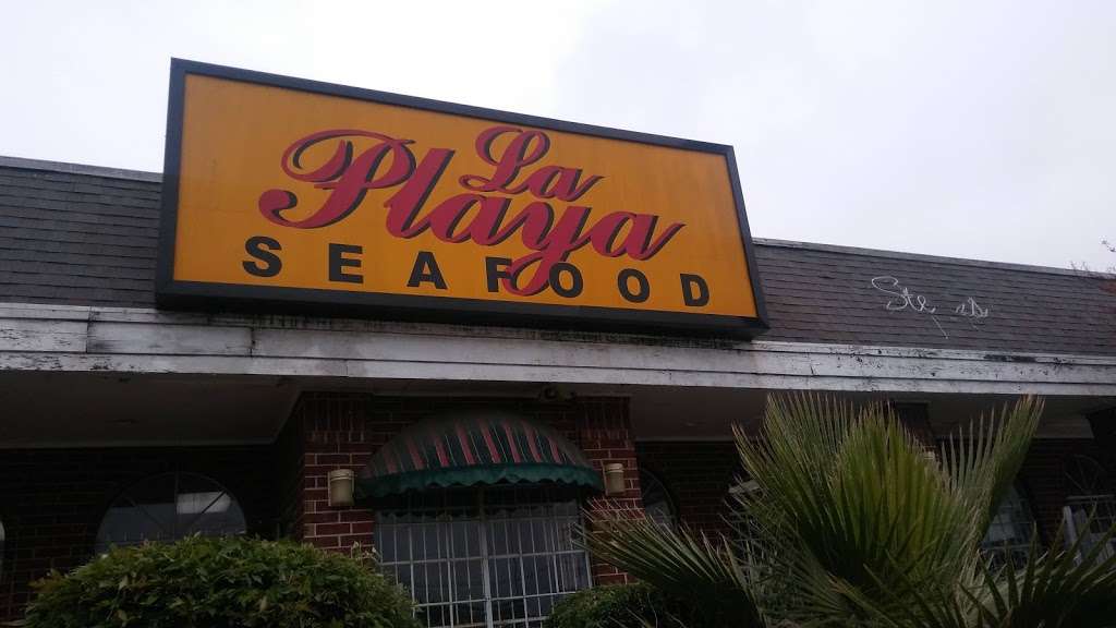 La Playa Seafood Restaurant | 4411, I-10 E, San Antonio, TX 78219 | Phone: (210) 337-4700