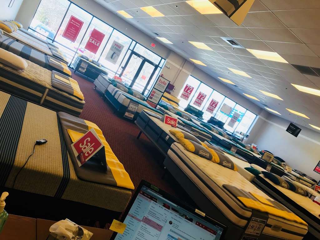 Mattress Firm Avon | 1 Harrison Blvd Ste 3, Avon, MA 02322, USA | Phone: (774) 776-1213