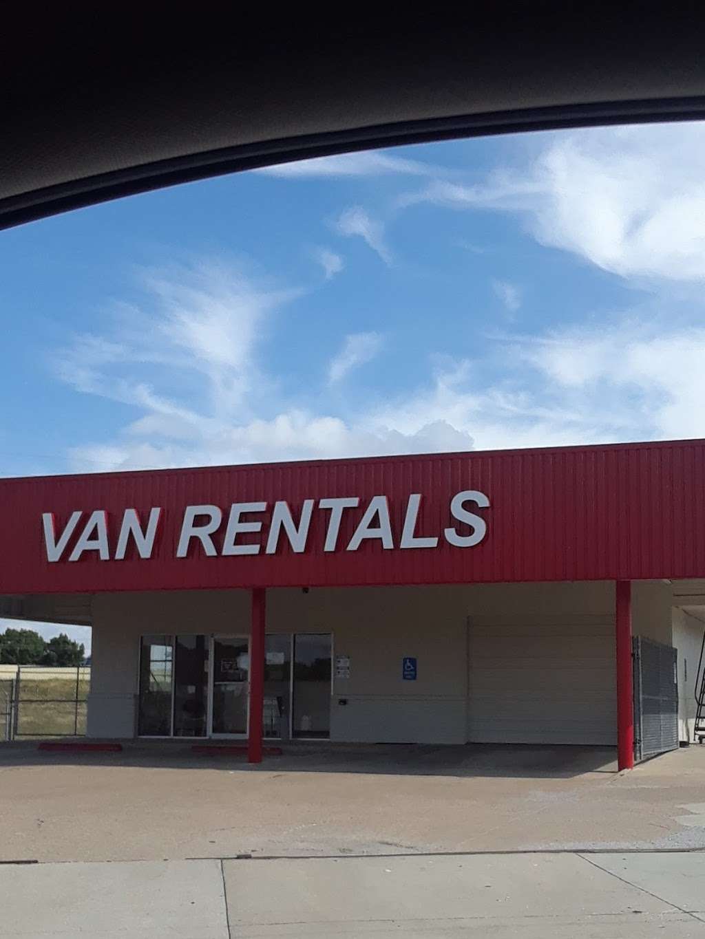 Capps Van & Truck Rental | 636 W Tarrant Rd, Grand Prairie, TX 75050, USA | Phone: (972) 263-5055
