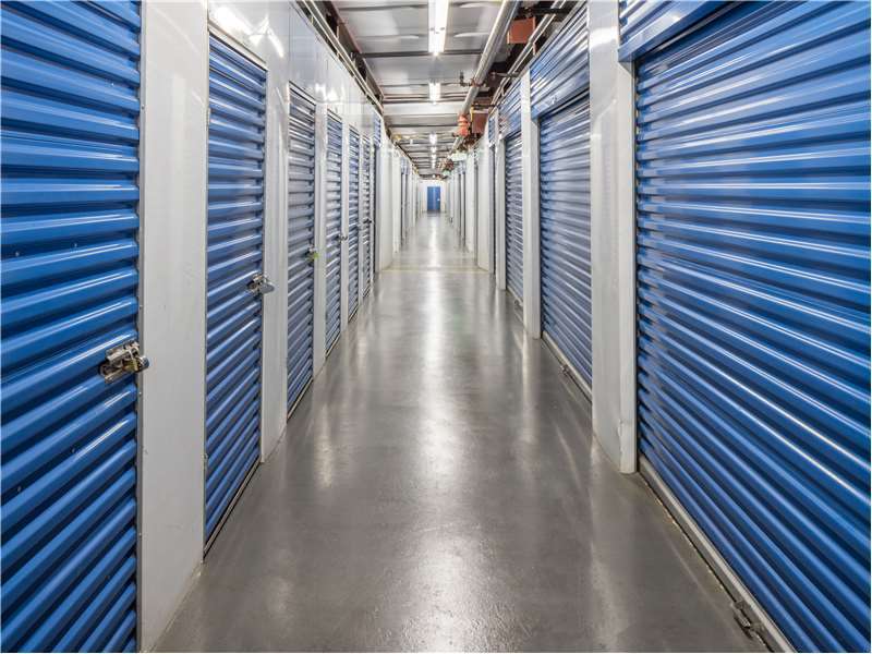 Extra Space Storage | 6821 Eastern Ave, Baltimore, MD 21224, USA | Phone: (410) 633-4331