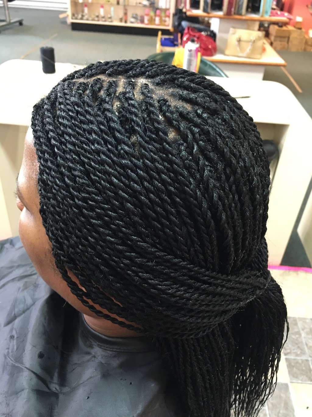 Alpha Hair Braiding & Boutique | 6036 E 46th St, Lawrence, IN 46226, USA | Phone: (317) 545-1819