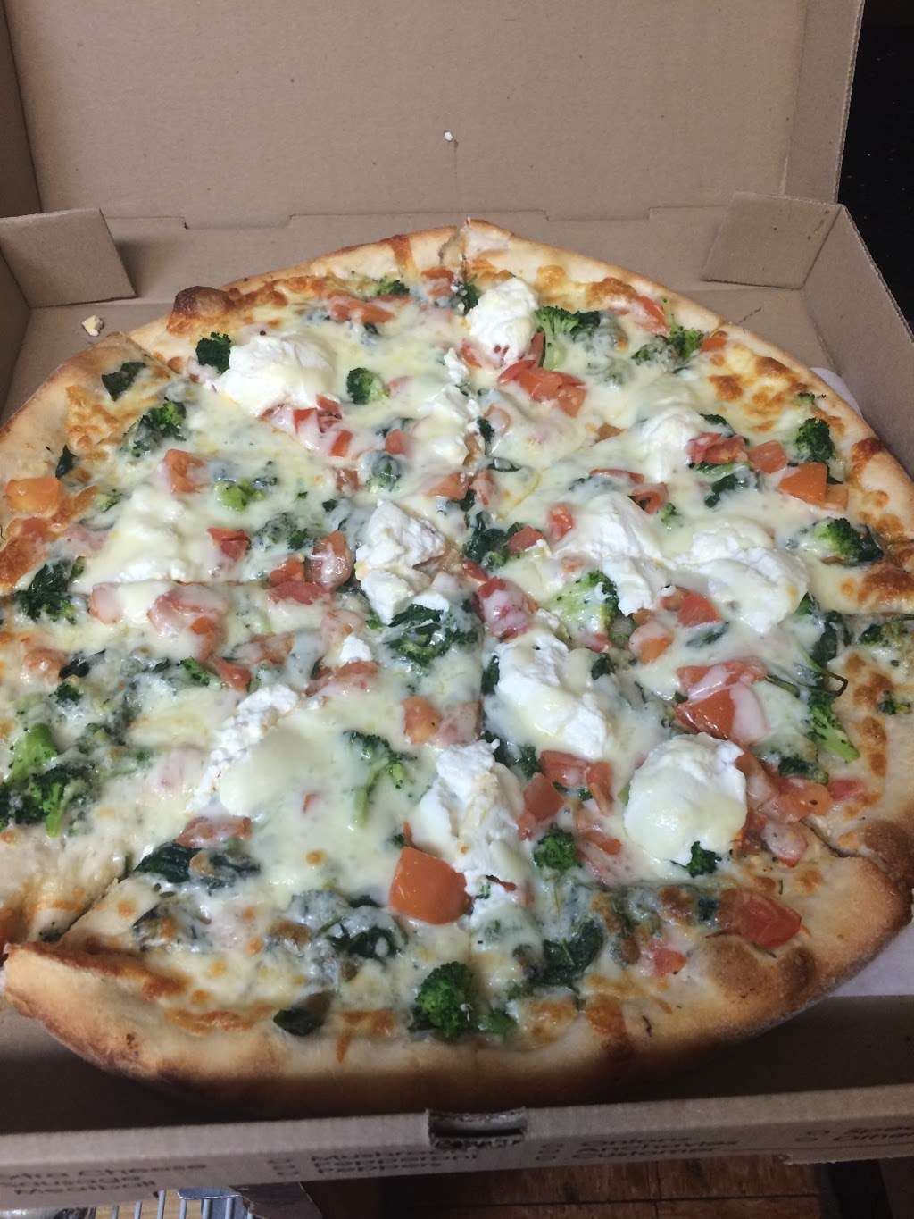 Fabios Pizza | 302 White Horse Pike B5, Atco, NJ 08004, USA | Phone: (856) 767-8811