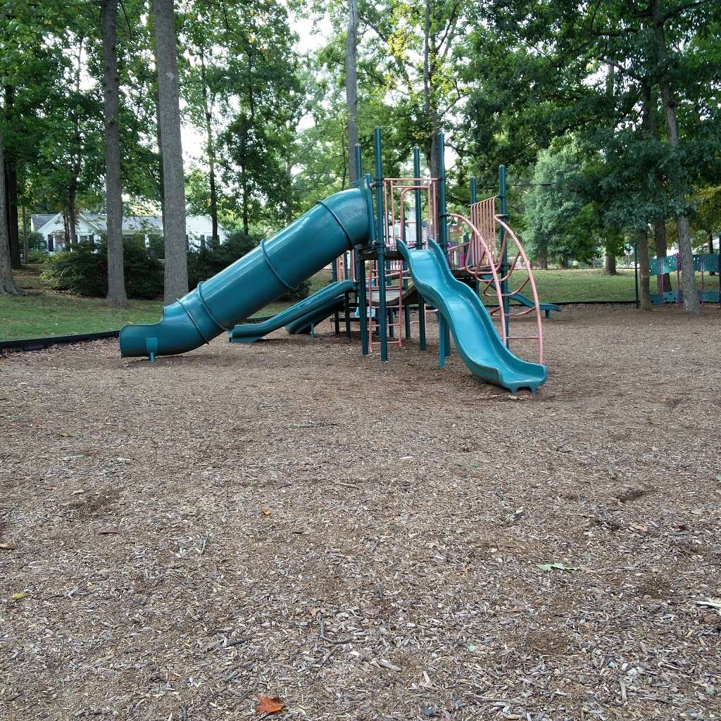 Davis Park | 204 Park Dr, Belmont, NC 28012, USA | Phone: (704) 825-8191