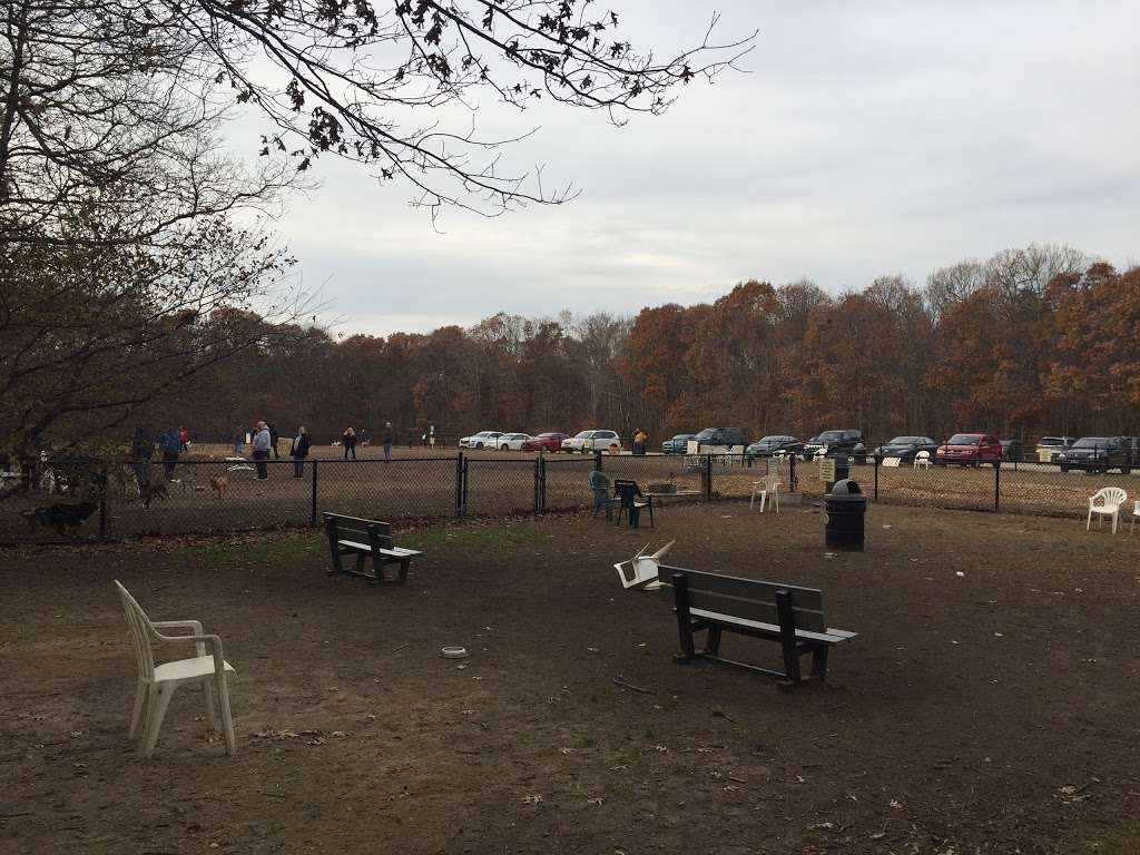 Blydenbugh Dog Park Area | Veteran, s Memorial Highway, Smithtown, NY 11788, USA | Phone: (631) 854-3712