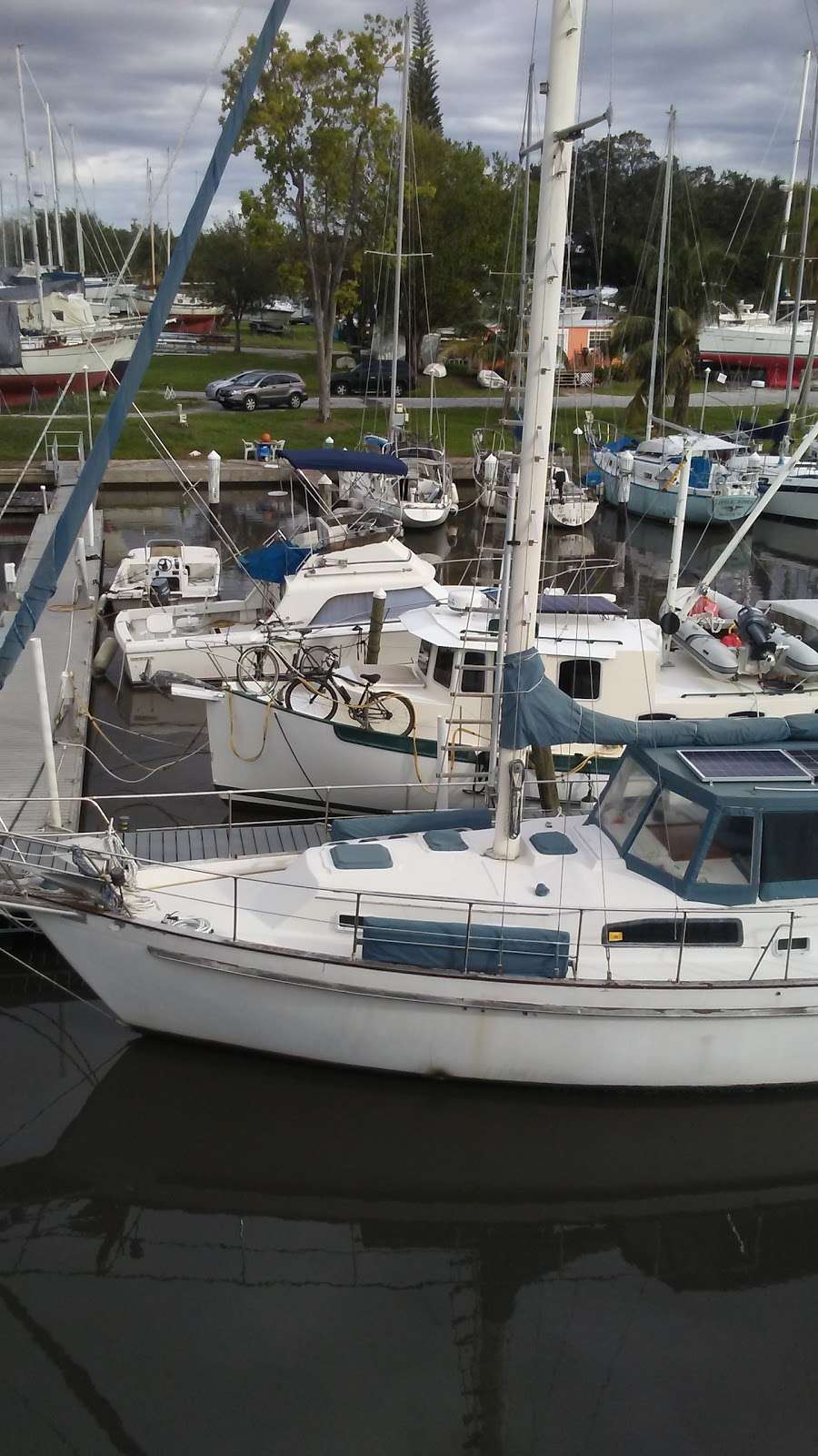 Indiantown Marina | 16300 SW Famel Blvd, Indiantown, FL 34956, USA | Phone: (772) 597-2455