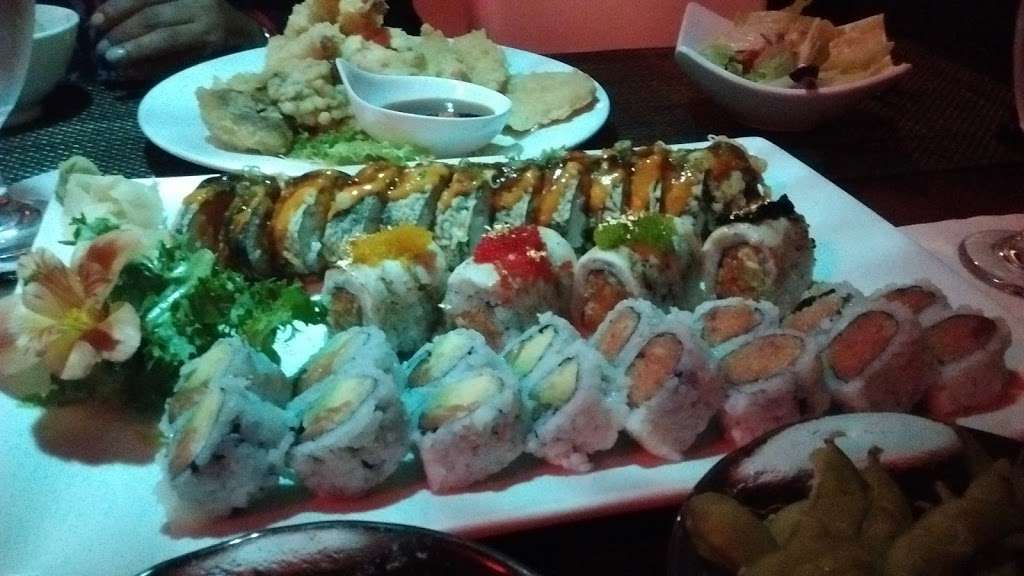 woow sushi | 19951 South La Grange Road, Frankfort, IL 60423, USA | Phone: (815) 469-5189