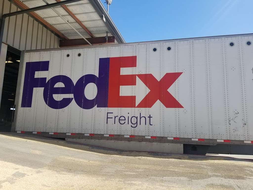 FedEx Freight | 7012 FM3009, Schertz, TX 78154, USA | Phone: (800) 826-3875