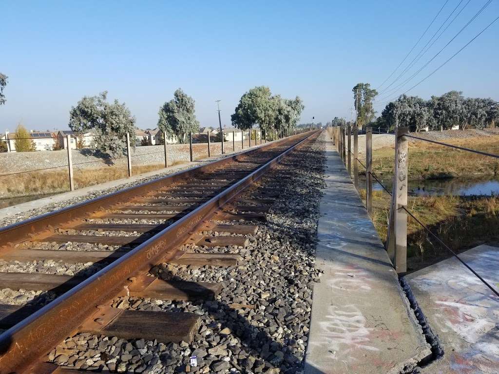 Alameda Creek Trail And Train Bridge In Ardenwood | Alameda Creek Trail, Fremont, CA 94555, USA