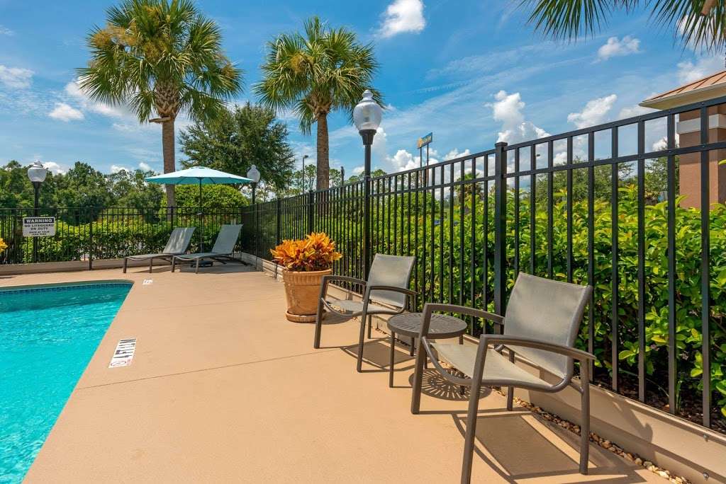 Comfort Inn & Suites Wildwood - The Villages | 1224 S Main St, Wildwood, FL 34785, USA | Phone: (352) 748-0507