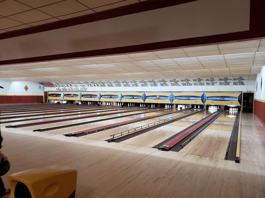 Norwood Bowl | 121 Grant St, Alexandria, IN 46001, USA | Phone: (765) 724-4666