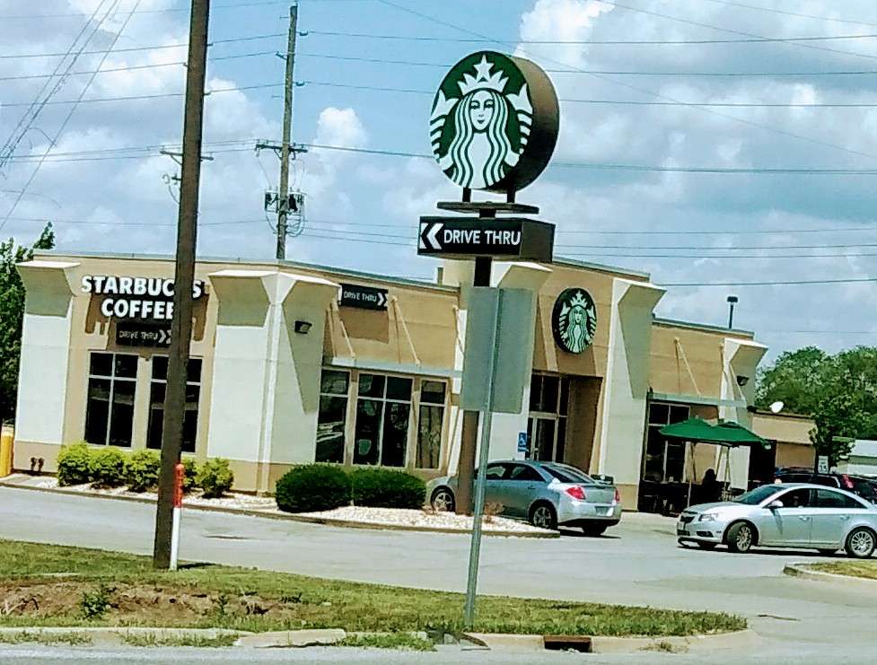 Starbucks | 1000-1150 Francis St, St Joseph, MO 64501, USA