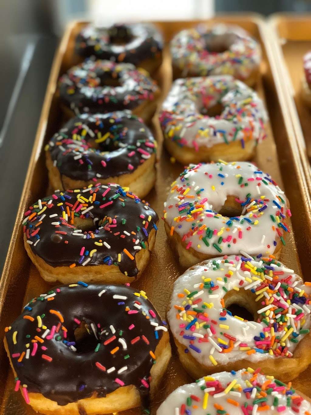 Shipley Do-Nuts | 6362 De Zavala Rd #101, San Antonio, TX 78249 | Phone: (210) 600-3978