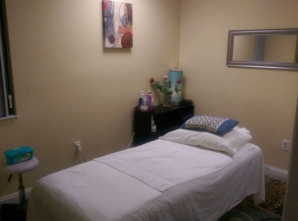 Asian holistic Spa | 1021 Ives Dairy Rd #117, Miami, FL 33179, USA | Phone: (305) 653-9233