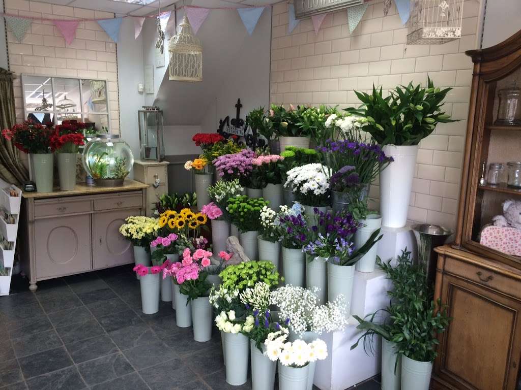 Bespoke Flowers | 628 Rainham Rd S, Dagenham RM10 8YP, UK | Phone: 020 8984 7557