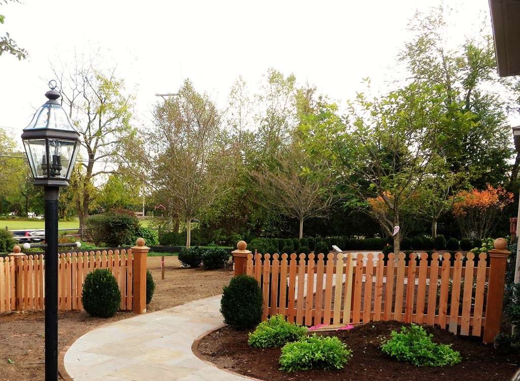 Integrous Fences and Decks | 32 PA-41, Gap, PA 17527, USA | Phone: (610) 430-0743