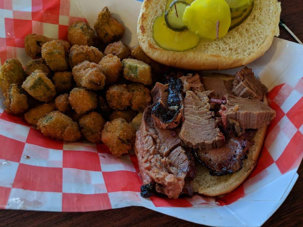 Uncle Bobs BBQ on The Lake | 13988 Calvary Rd, Willis, TX 77318, USA | Phone: (936) 890-7022