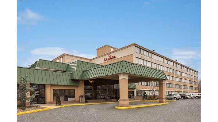 Ramada by Wyndham Rochelle Park Near Paramus | 375 W Passaic St, Rochelle Park, NJ 07662, USA | Phone: (201) 957-1172