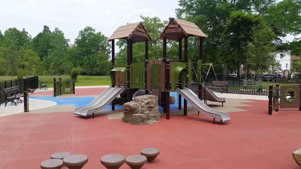 Lenape Playground | Swinnerton St, Staten Island, NY 10307