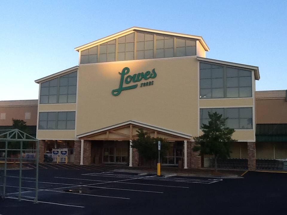 Lowes Foods on Reynolda Road | 2890 Reynolda Rd, Winston-Salem, NC 27106 | Phone: (336) 725-7759