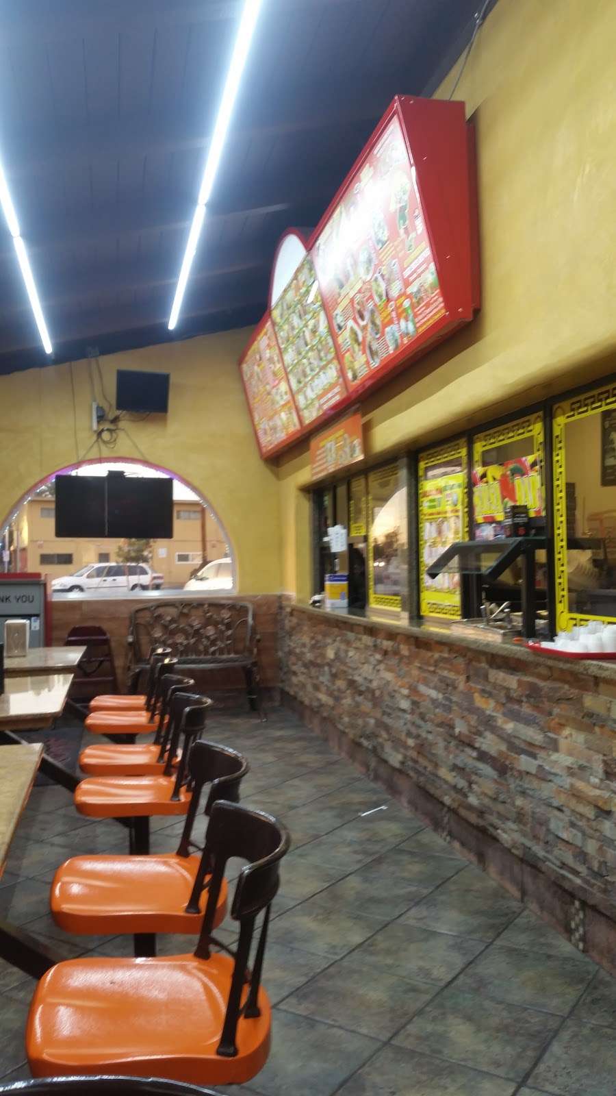 Alberts Mexican Food | 7347 Imperial Hwy, Downey, CA 90242 | Phone: (562) 923-8546