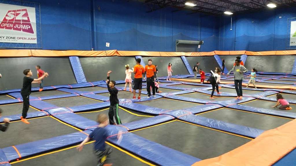 Sky Zone Trampoline Park | 111 Rodeo Dr, Brentwood, NY 11717, USA | Phone: (631) 392-2600