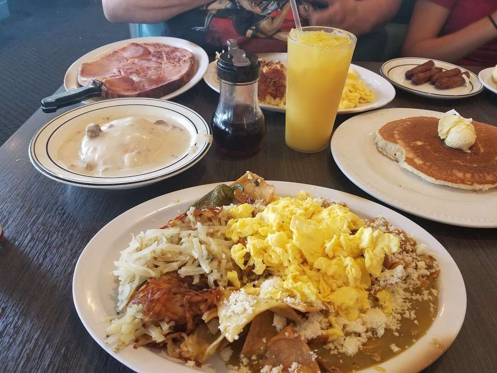 Chefs Country Cafe | 17039 Valley Blvd, Fontana, CA 92335, USA | Phone: (909) 823-2200