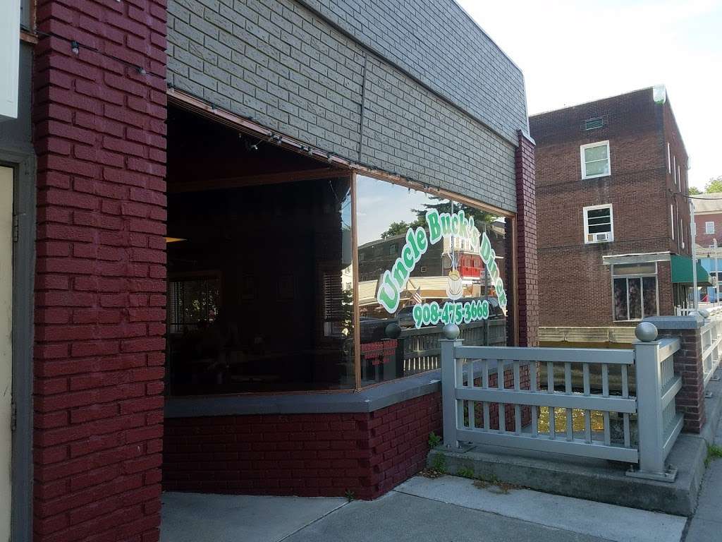 Uncle Bucks Diner | 2 Market St, Belvidere, NJ 07823, USA | Phone: (908) 475-3668